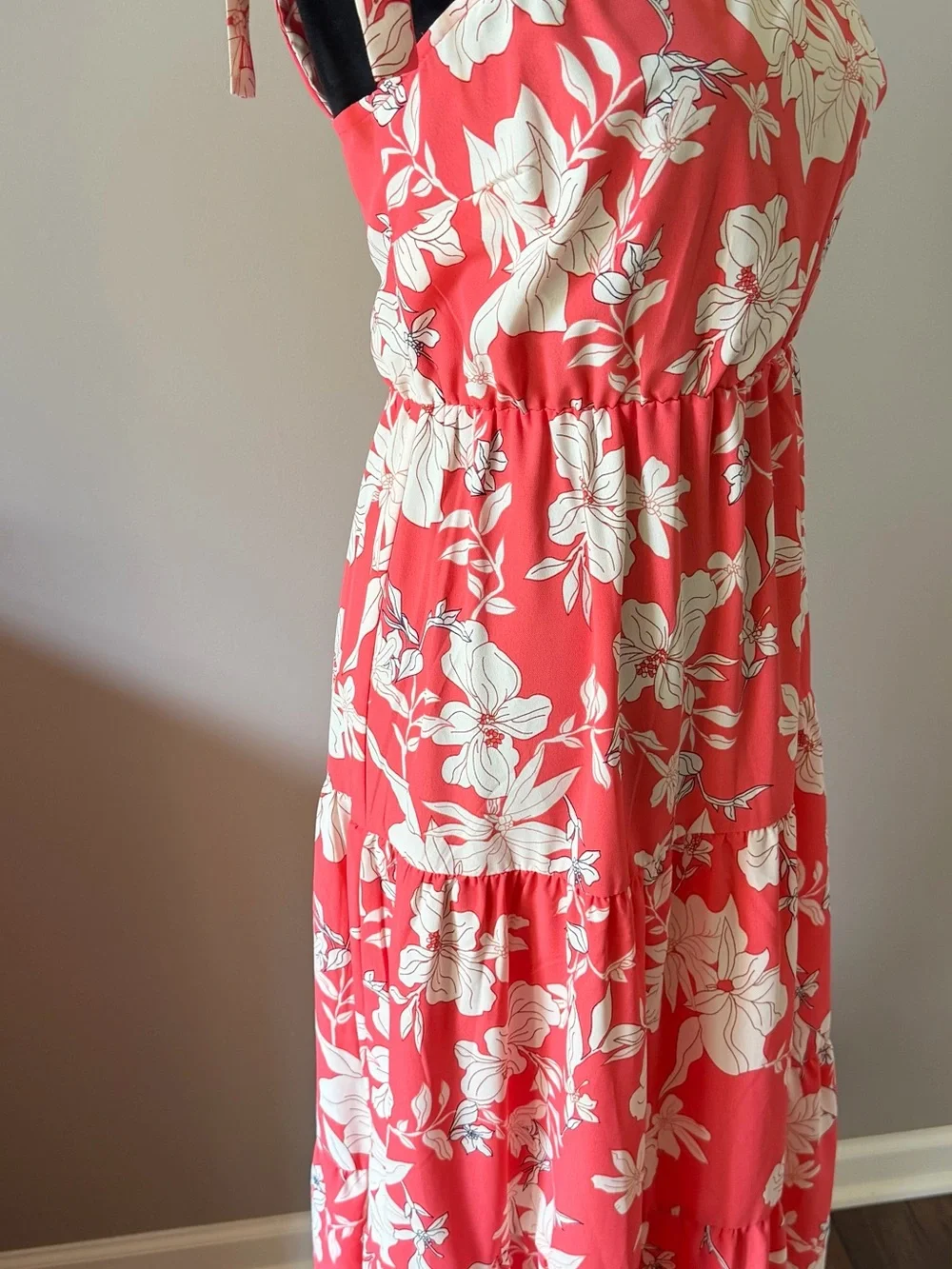 Social Standard By Sanctuary Floral Tiered Maxi Dress in Coral & Ivory Small